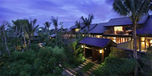 白蘑菇炒蕃茄可以吃吗（白蘑菇跟番茄可以一起煮汤吗）