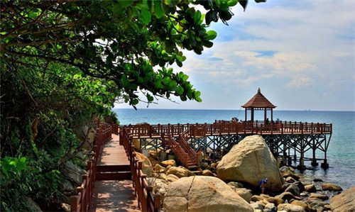 重金属摇滚是什么歌的歌词（重金属摇滚是什么歌的歌词啊）